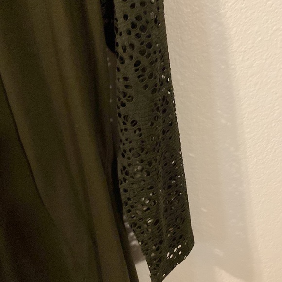 Blouse - Picture 3 of 4